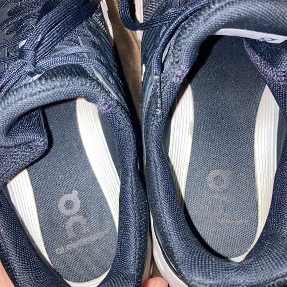 On running, cloud tec, black, size 8, helion, swiss engineering, comfy running - Picture 8 of 12